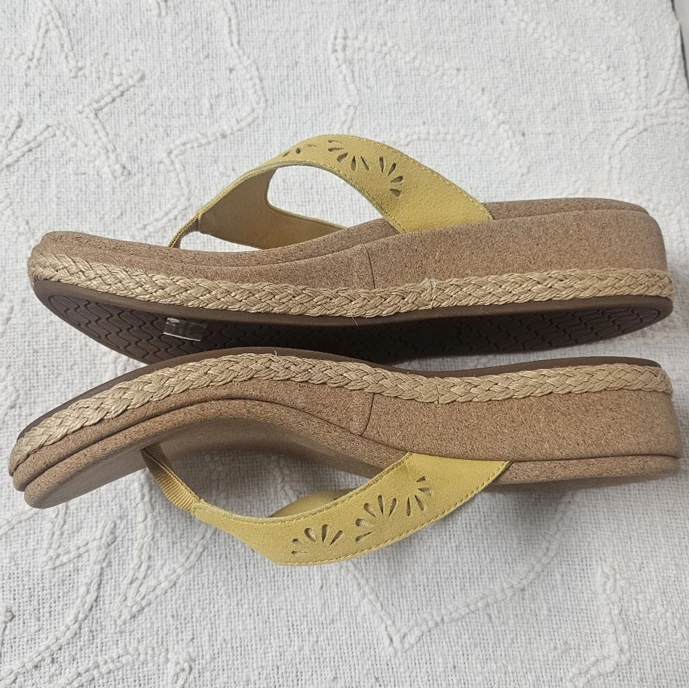 Revitalign‎ Sunshine Yellow Kate Wedge Comfortable Summer Vacation Beach Sandal